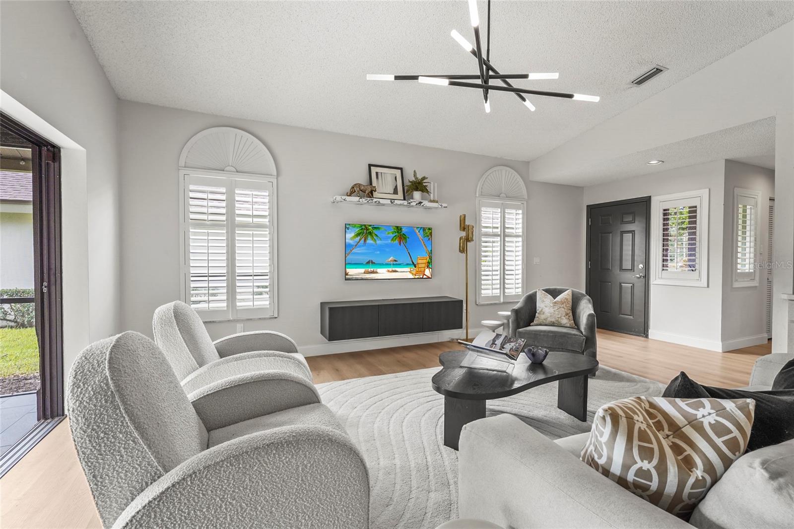 Image 10 of 51 For 7845 Pine Trace Drive
