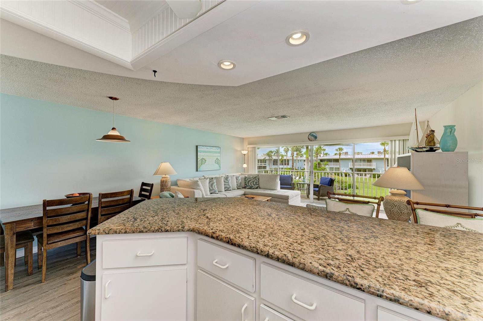 Image 17 of 39 For 600 Manatee Avenue 226