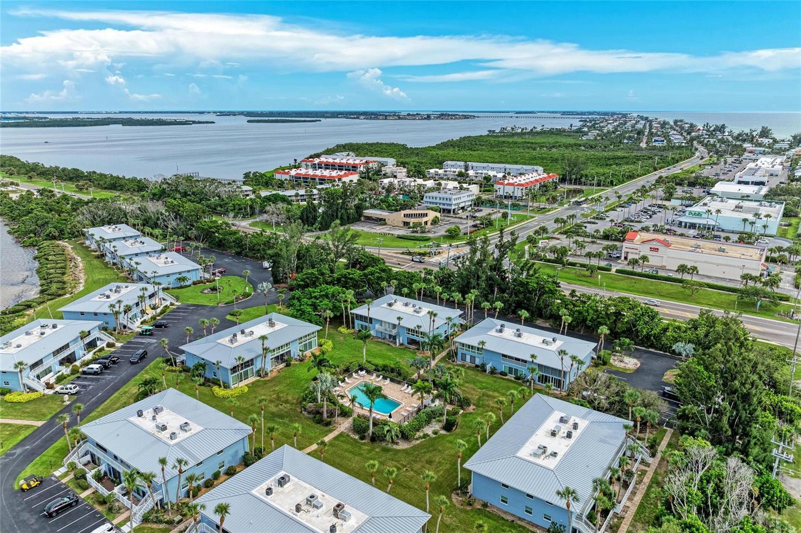Image 31 of 39 For 600 Manatee Avenue 226