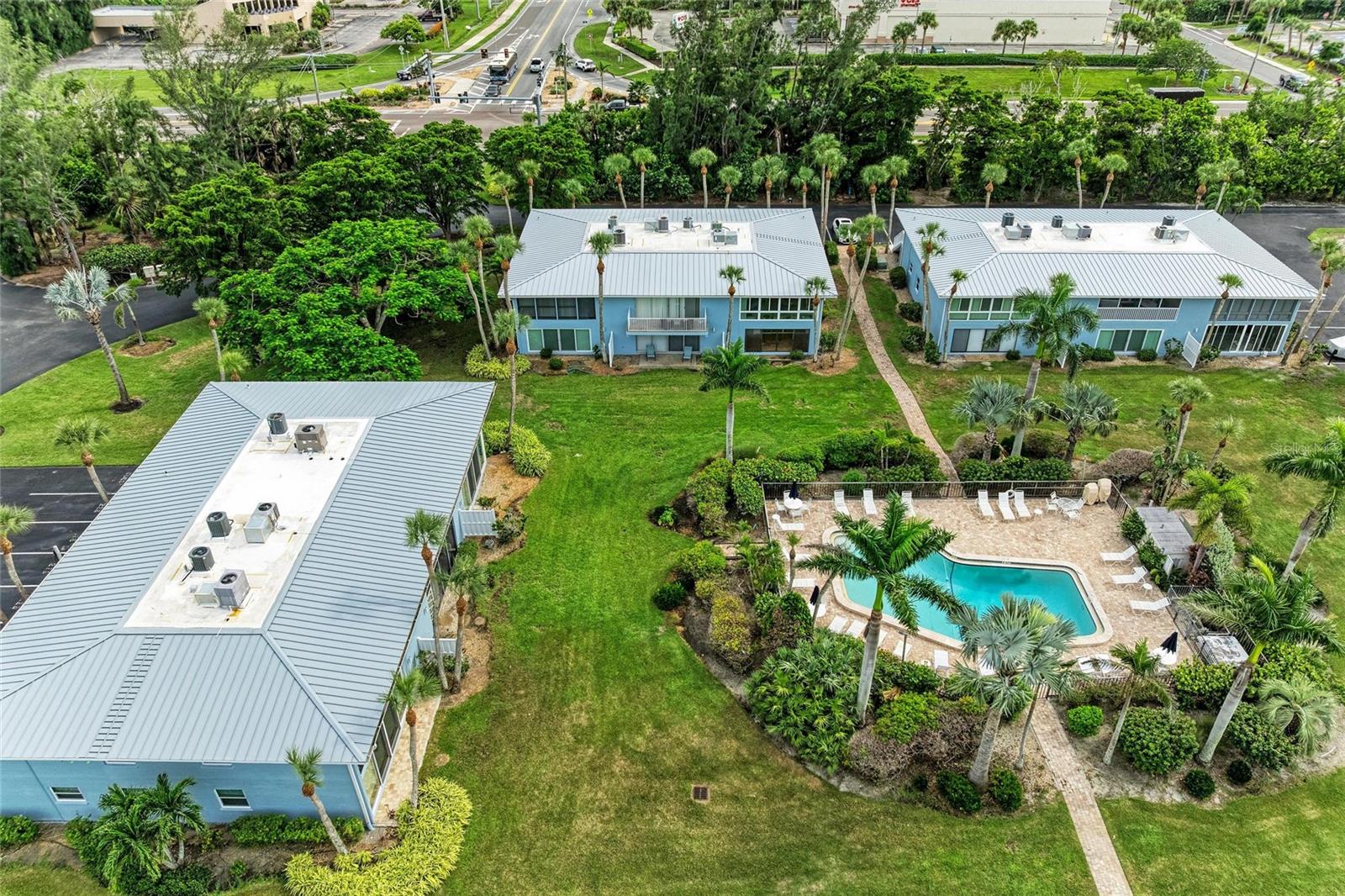 Image 34 of 39 For 600 Manatee Avenue 226