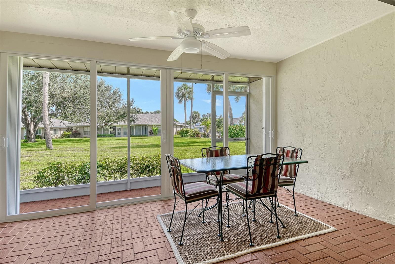 Image 12 of 38 For 5609 Evergreen Drive 28
