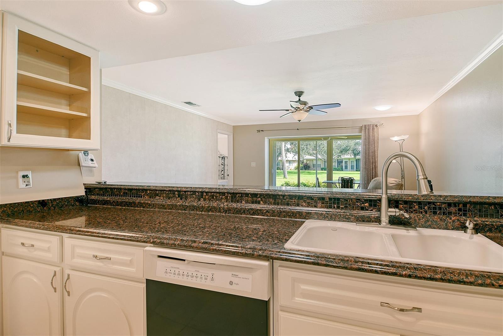 Image 22 of 38 For 5609 Evergreen Drive 28