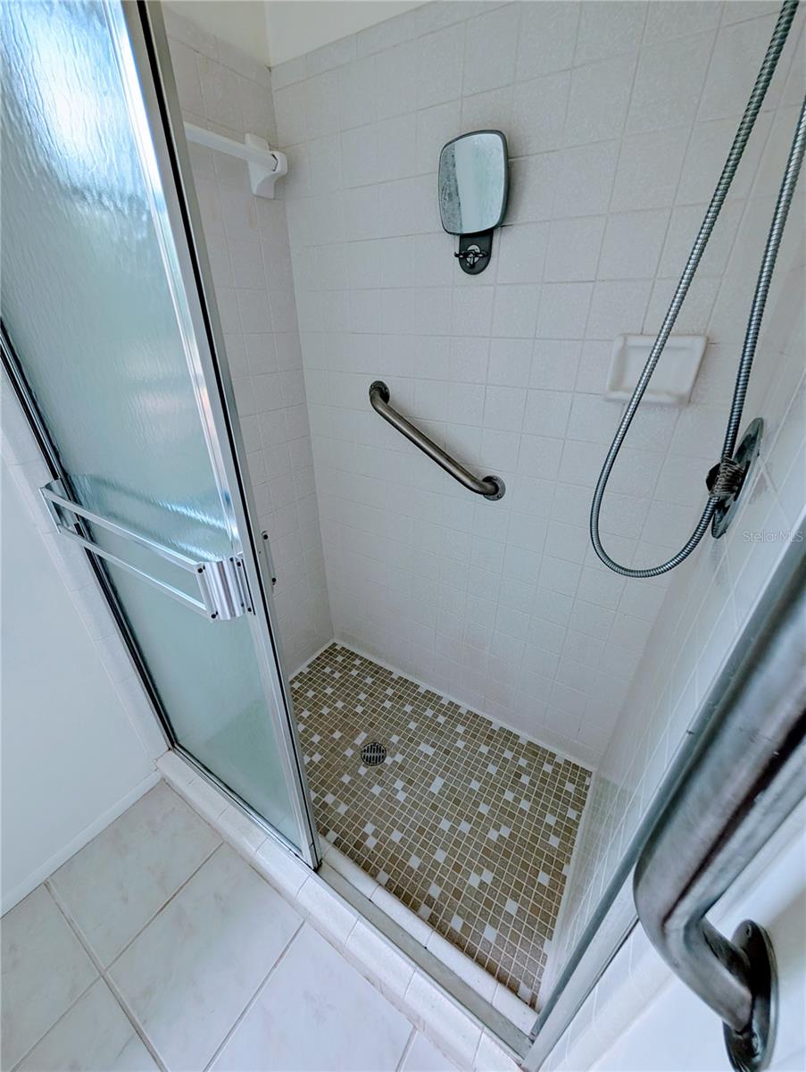 Image 12 of 17 For 505 Rubens Drive 505