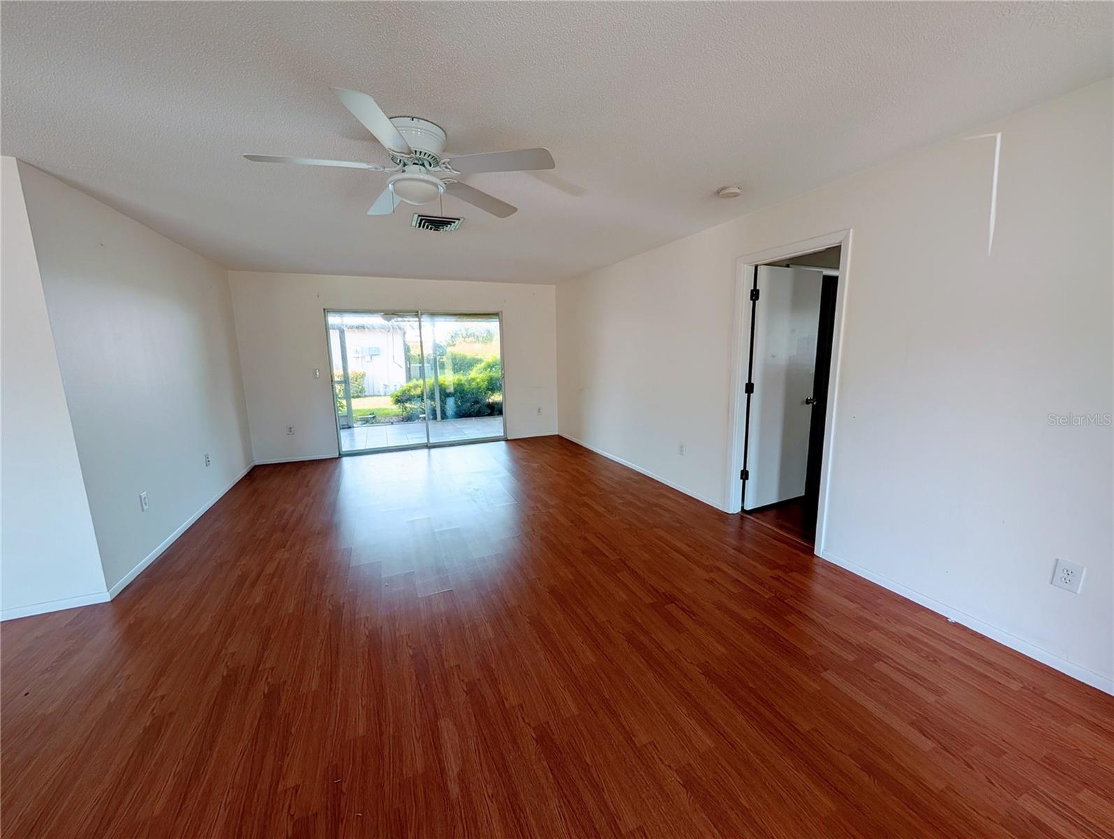 Image 4 of 17 For 505 Rubens Drive 505