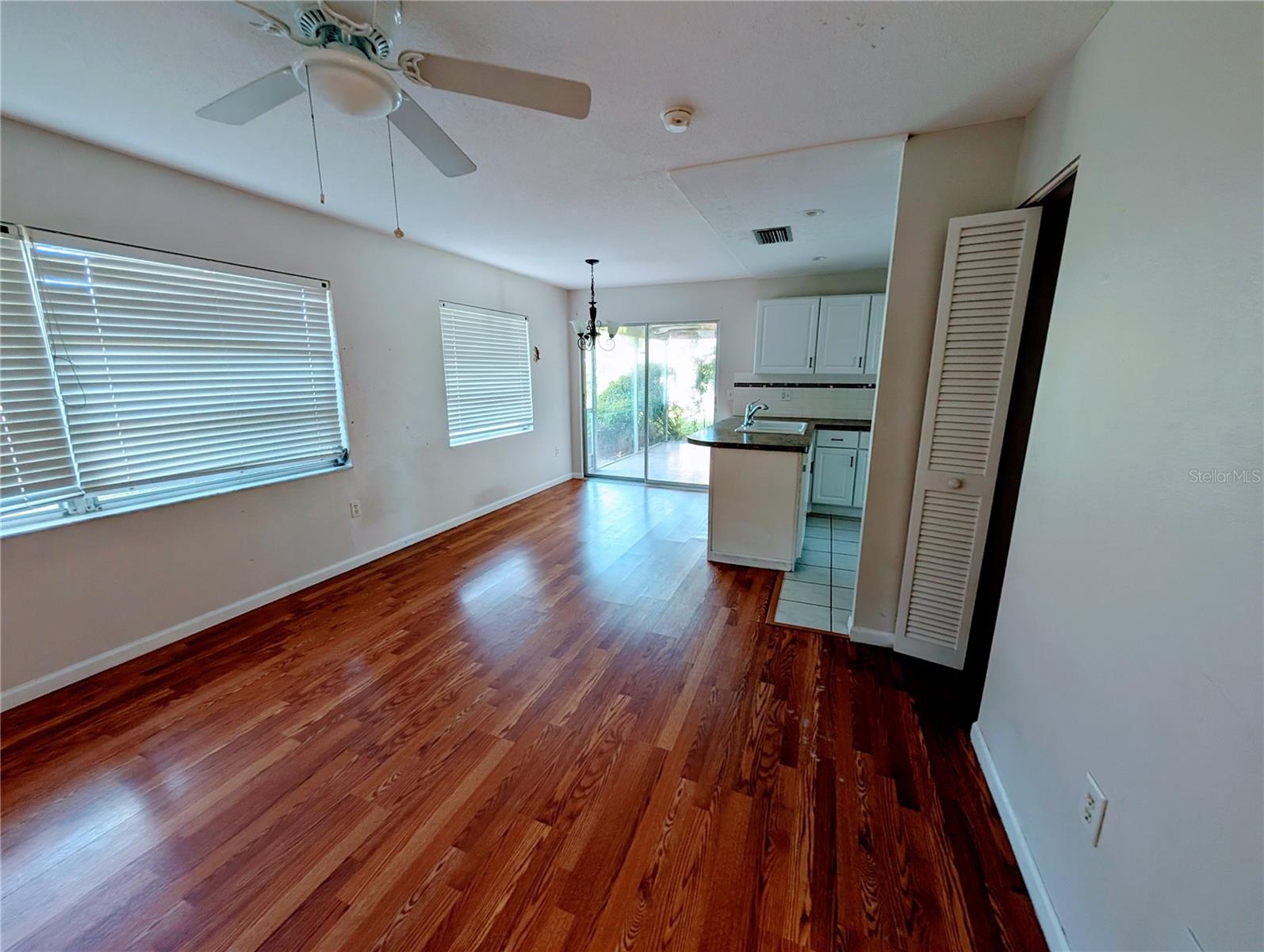 Image 8 of 17 For 505 Rubens Drive 505