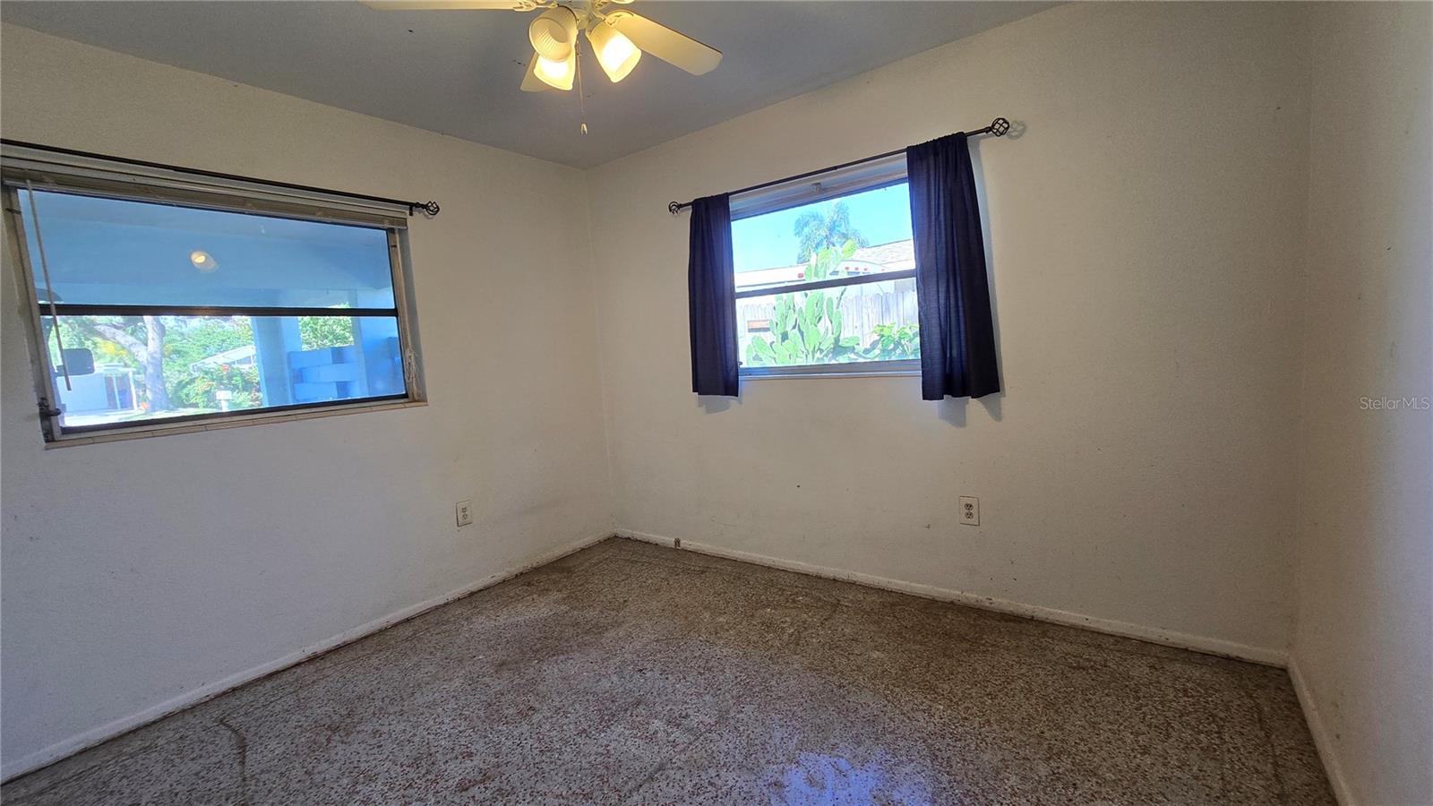 Image 12 of 37 For 7413 Starfish Drive