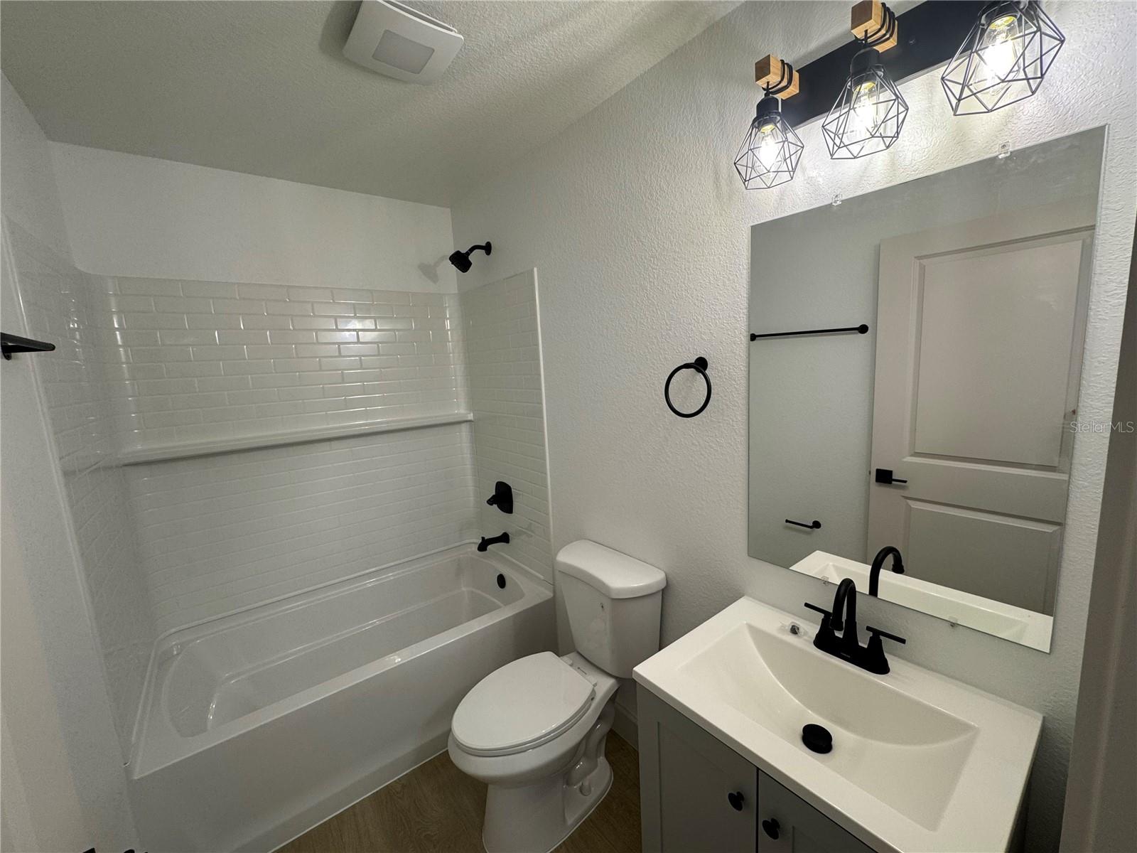 Image 15 of 19 For 8549 Slater Street