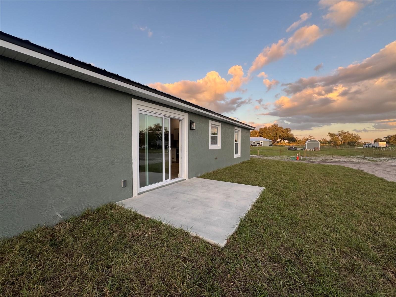 Image 18 of 19 For 8549 Slater Street