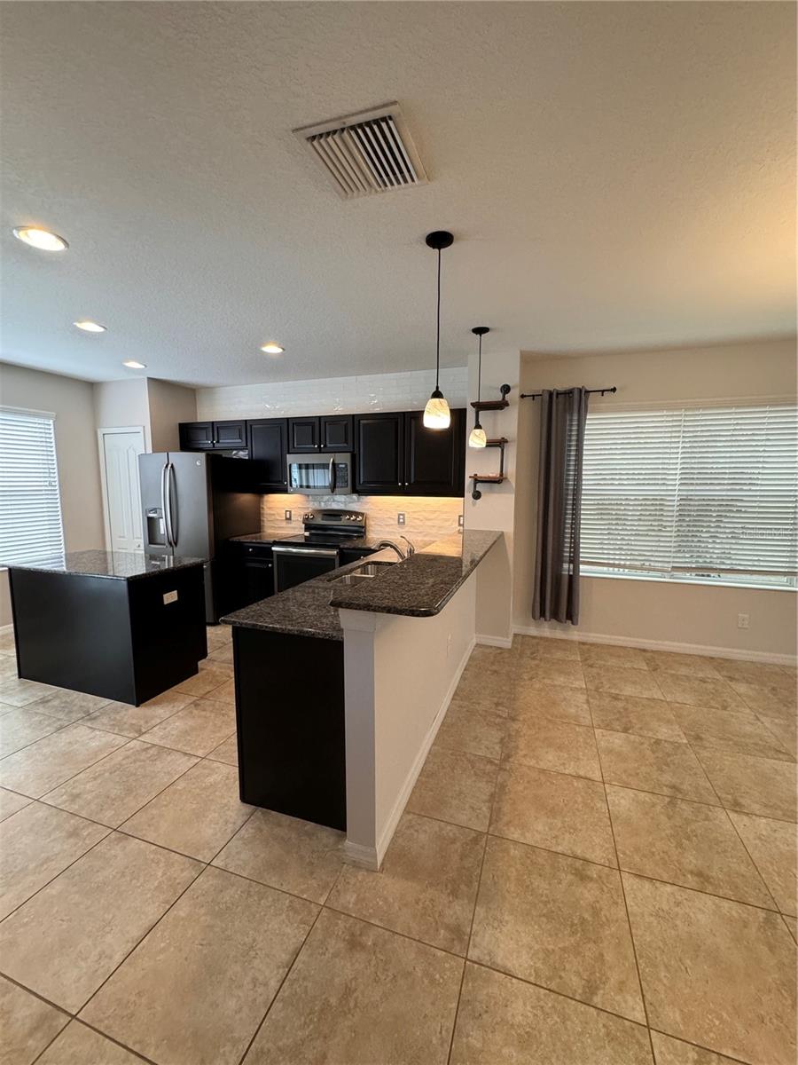 Image 5 of 14 For 6425 Autumn Woods Way