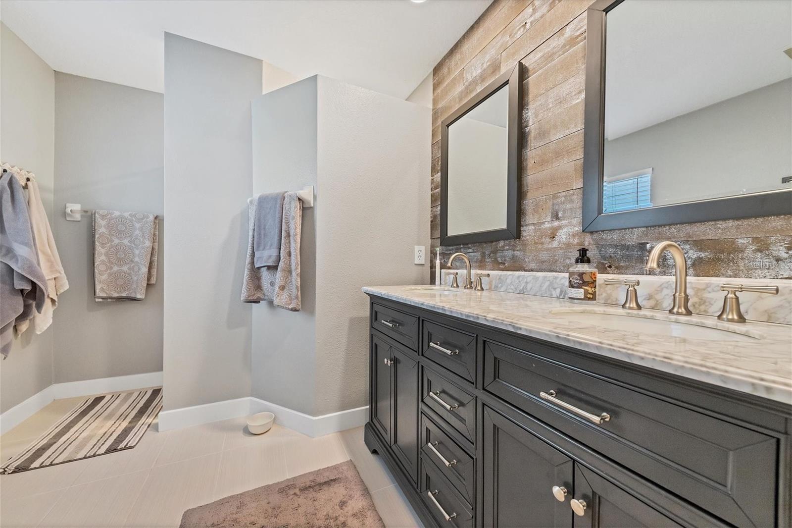 Image 16 of 40 For 4624 73rd Street E