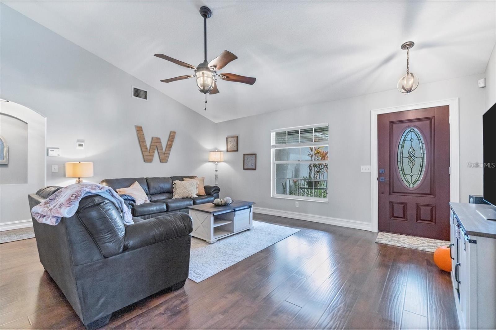 Image 3 of 40 For 4624 73rd Street E