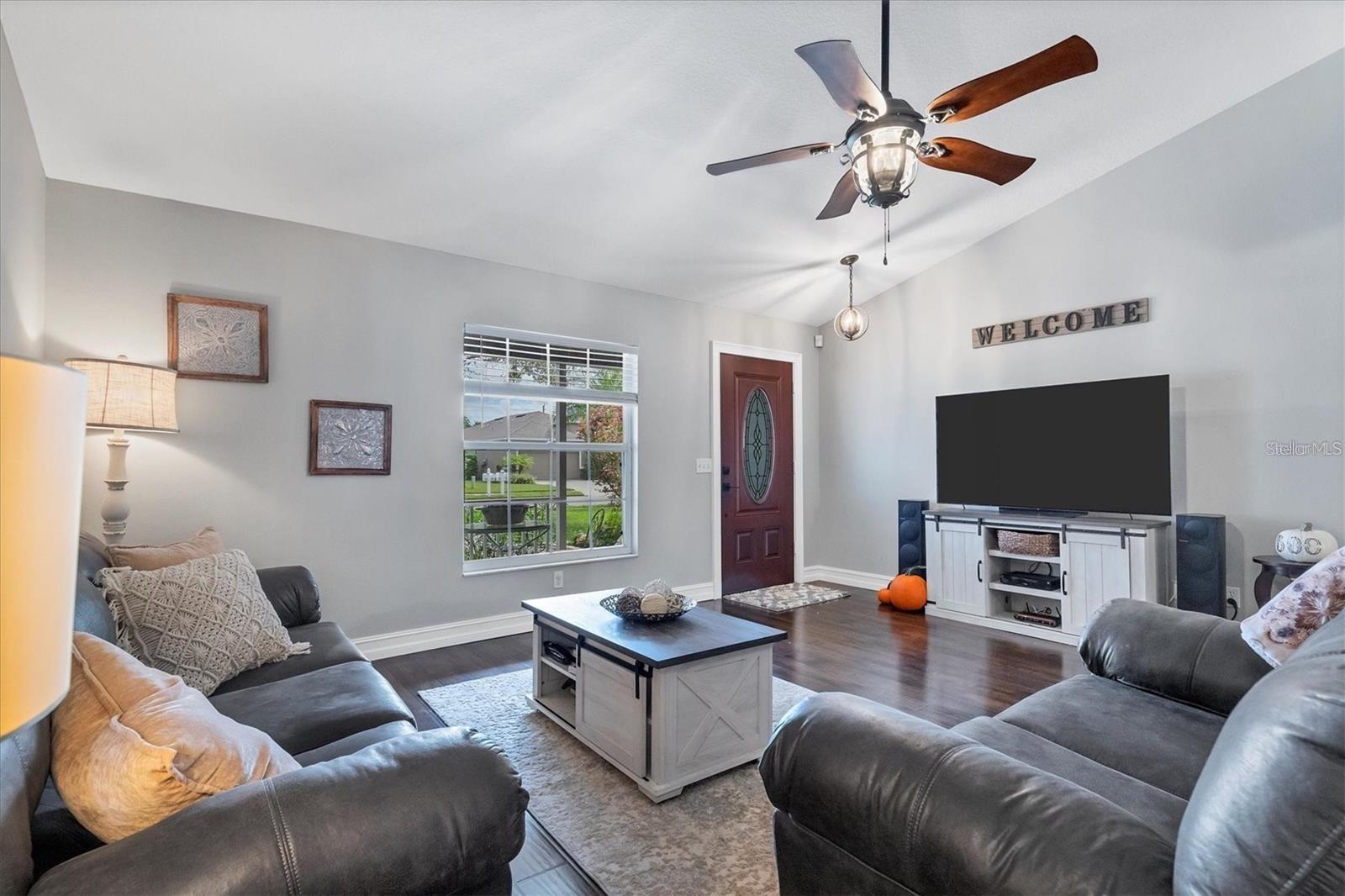 Image 4 of 40 For 4624 73rd Street E