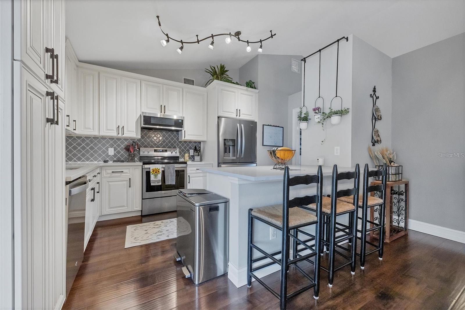 Image 8 of 40 For 4624 73rd Street E