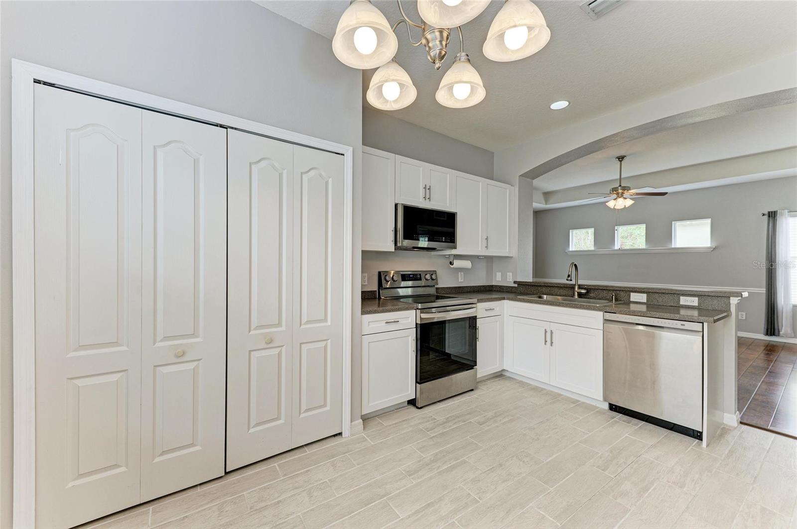 Image 16 of 59 For 5234 Aqua Breeze Drive