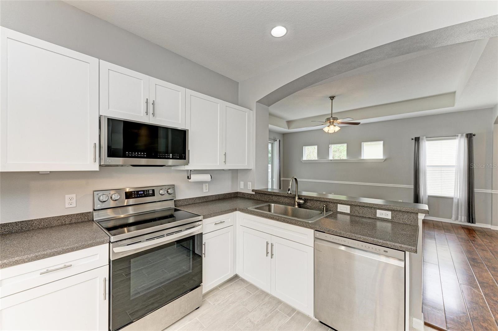 Image 17 of 59 For 5234 Aqua Breeze Drive