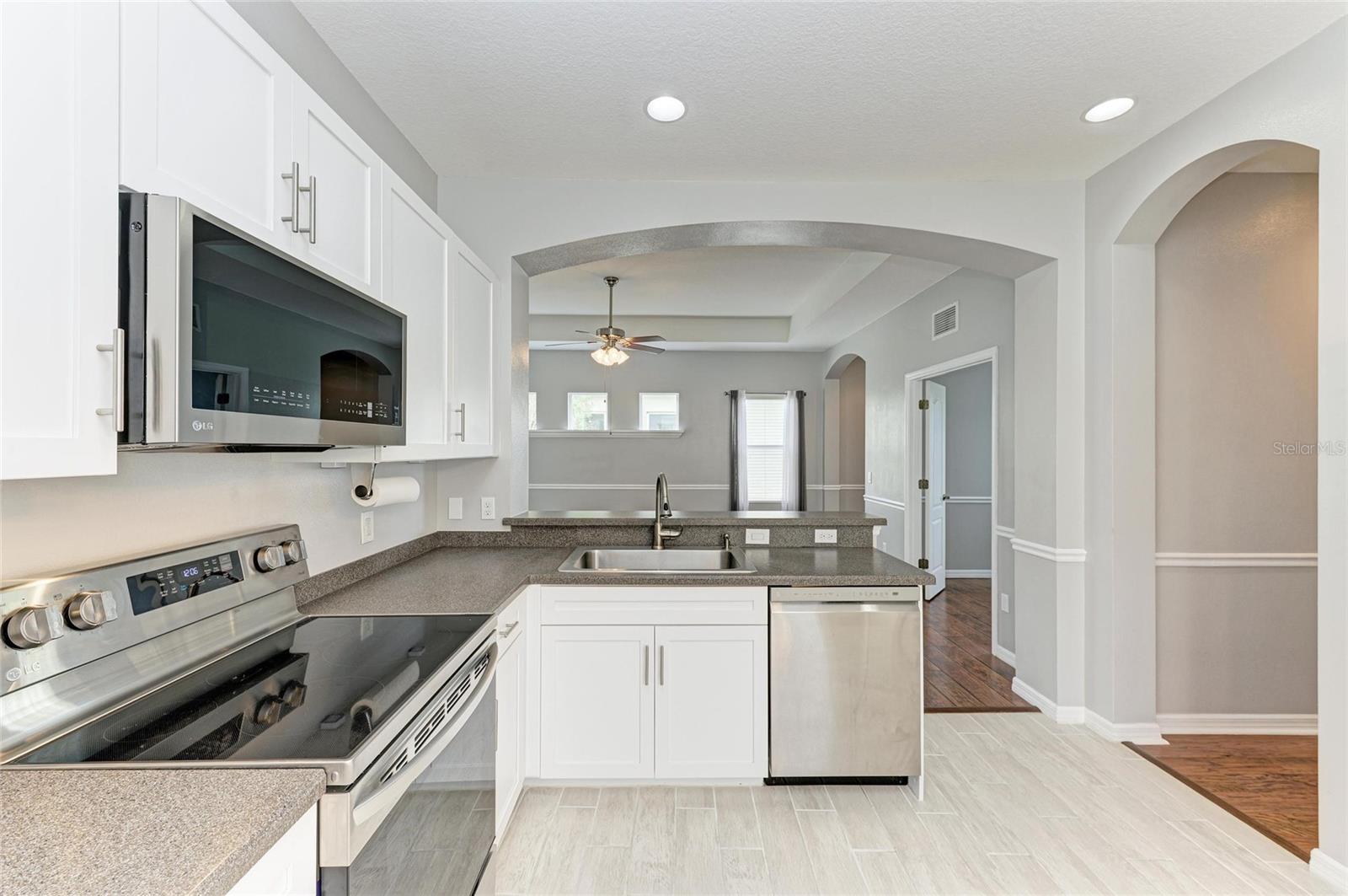 Image 18 of 59 For 5234 Aqua Breeze Drive