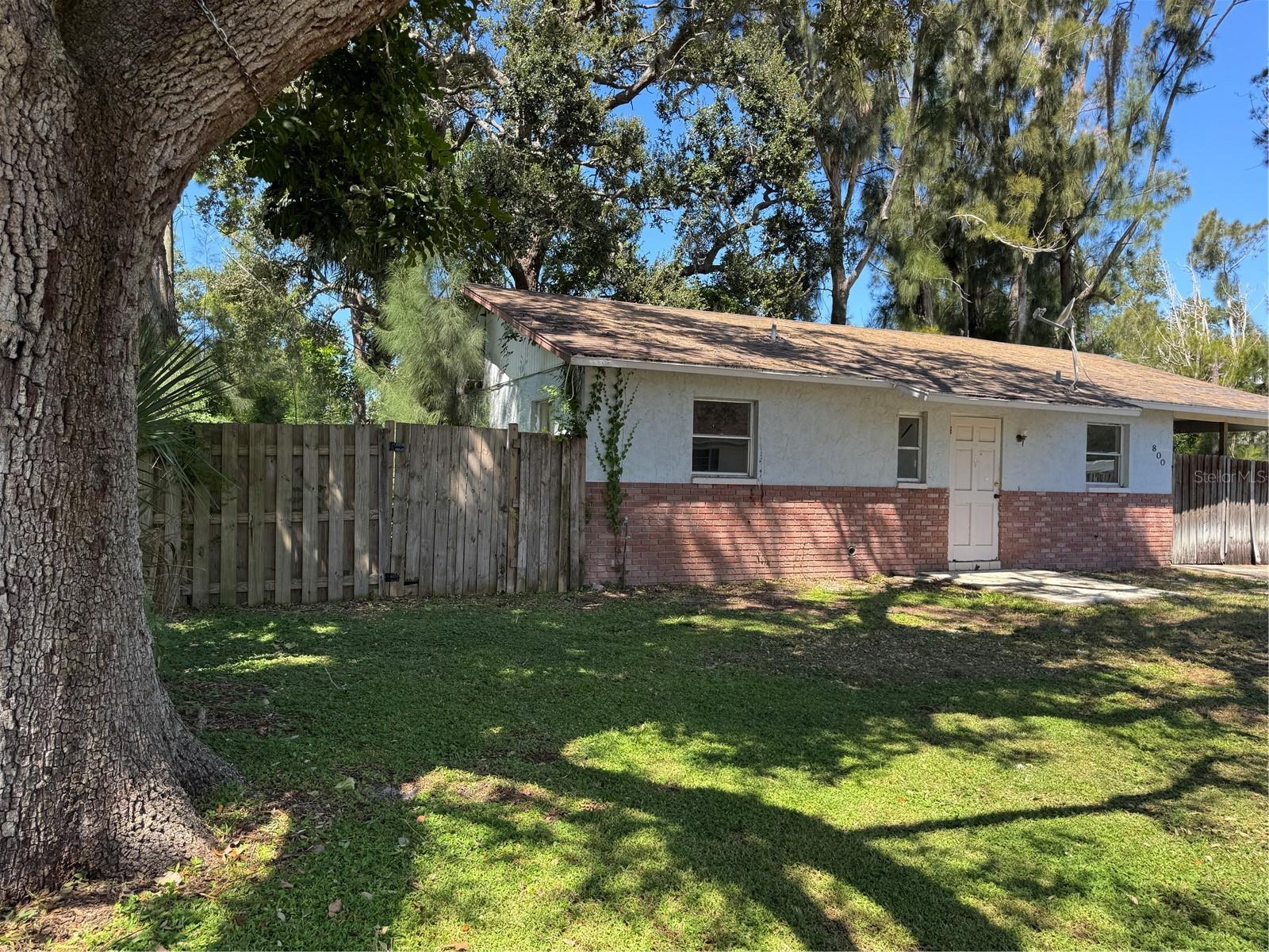 Image 4 of 4 For 800 Jefferson Avenue