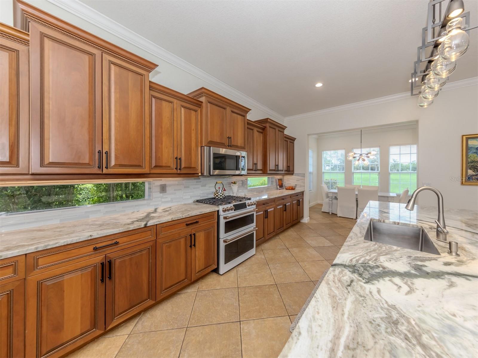 Image 10 of 77 For 258 Montelluna Drive