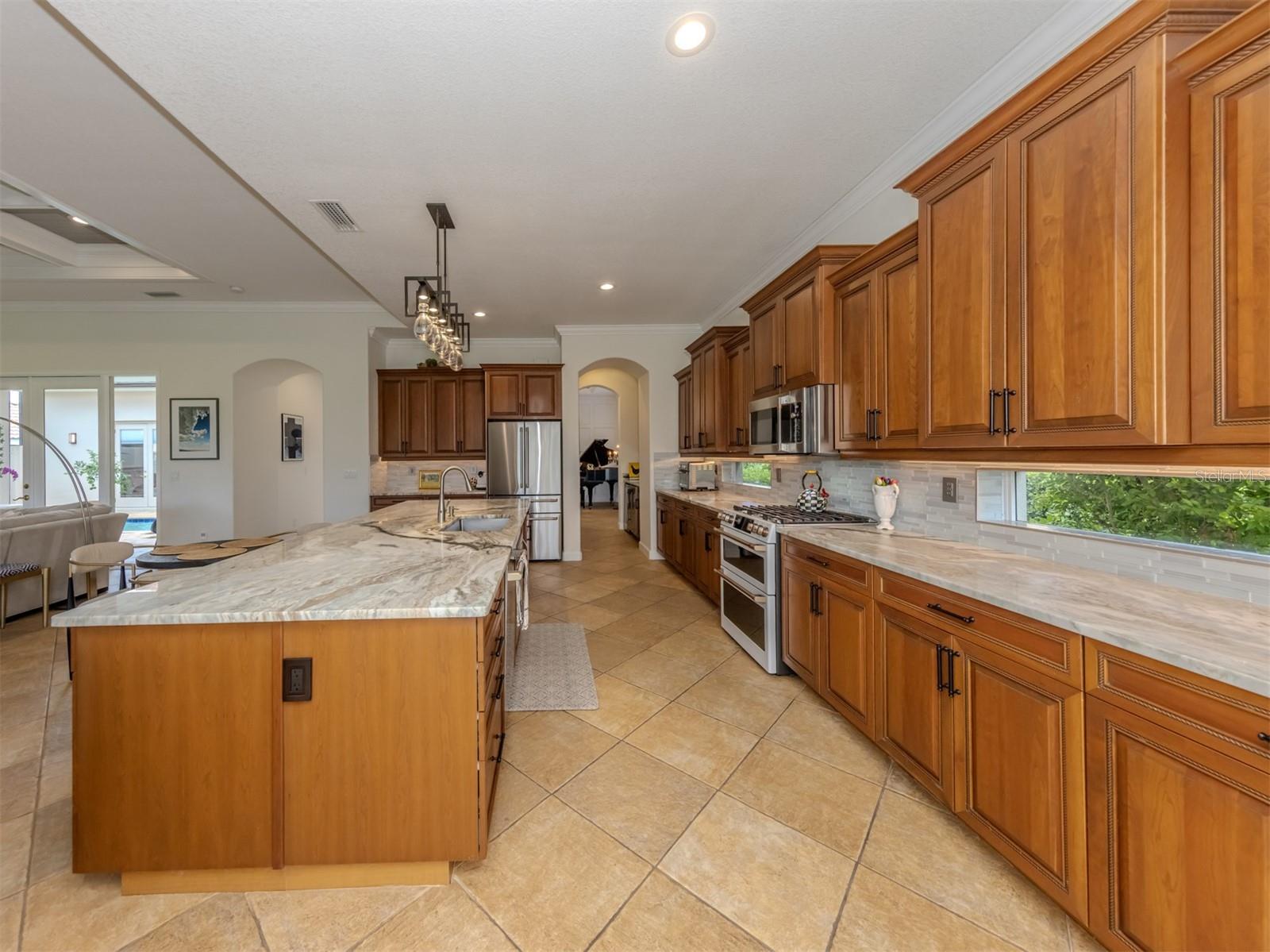 Image 11 of 77 For 258 Montelluna Drive