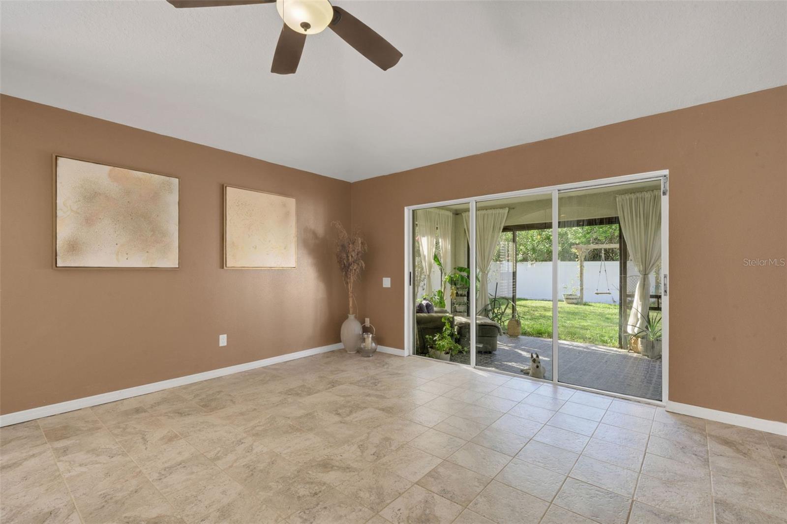 Listing photo id 14 for 11567 Misty Isle Lane