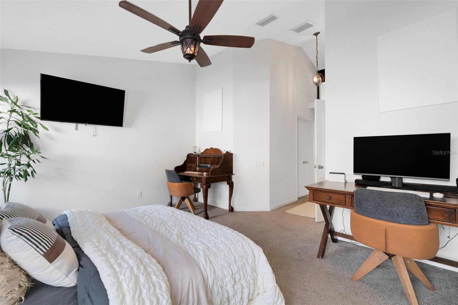 Listing photo id 17 for 11567 Misty Isle Lane