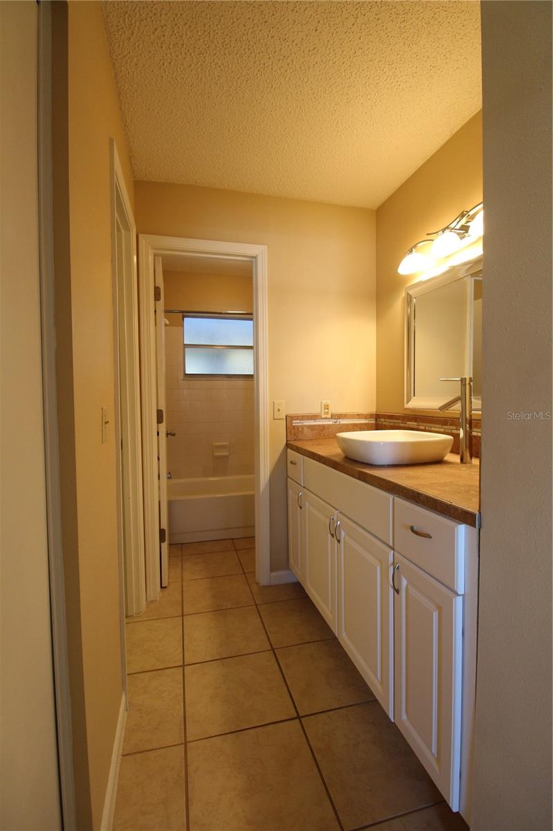 Image 12 of 19 For 5509 Fountain Lake Circle C205