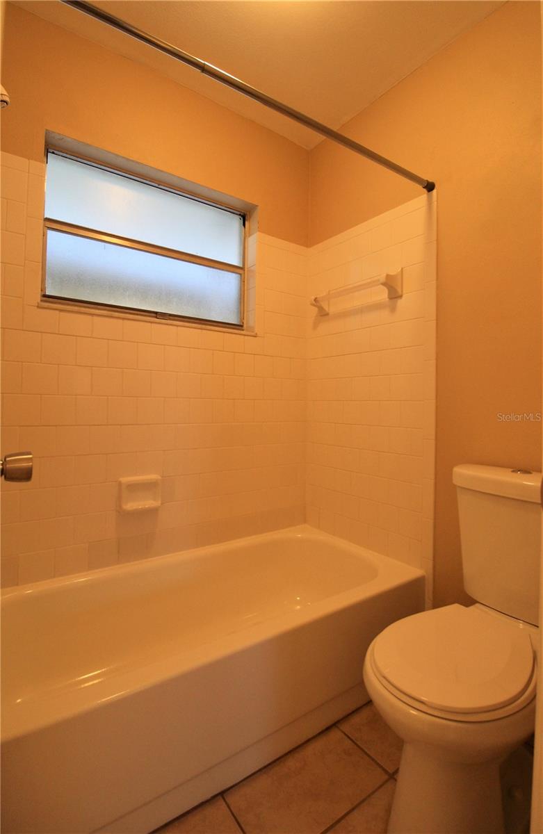 Image 14 of 19 For 5509 Fountain Lake Circle C205