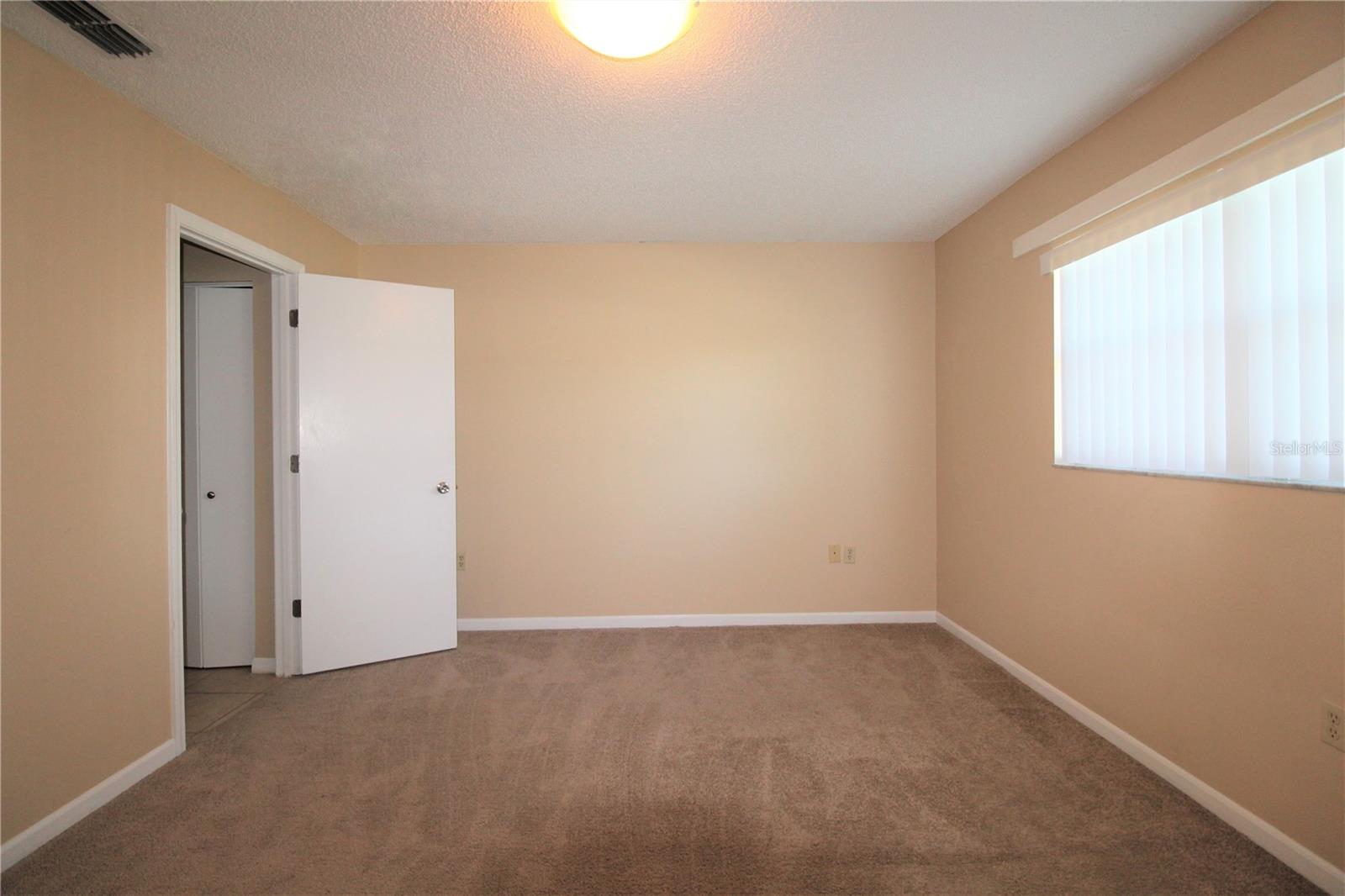 Image 9 of 19 For 5509 Fountain Lake Circle C205