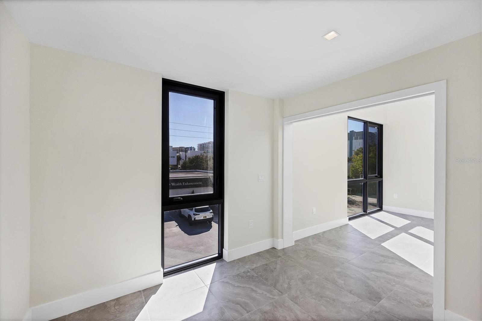 Image 13 of 33 For 1558 4th Street 216