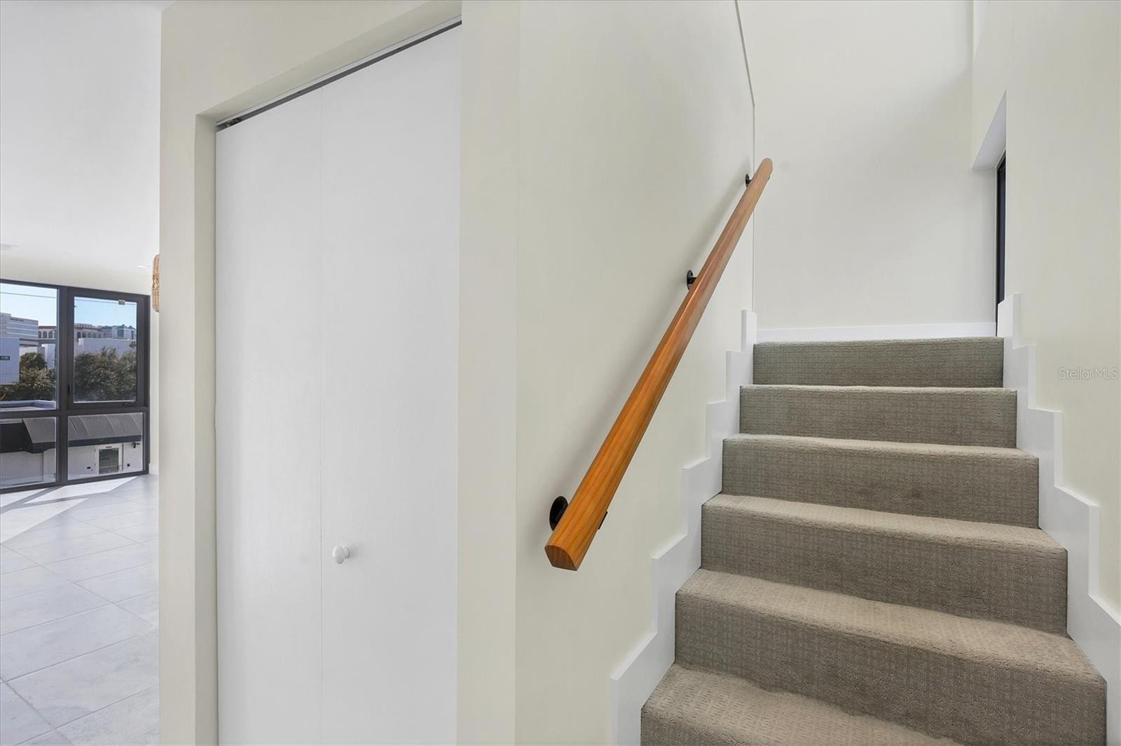 Image 16 of 33 For 1558 4th Street 216