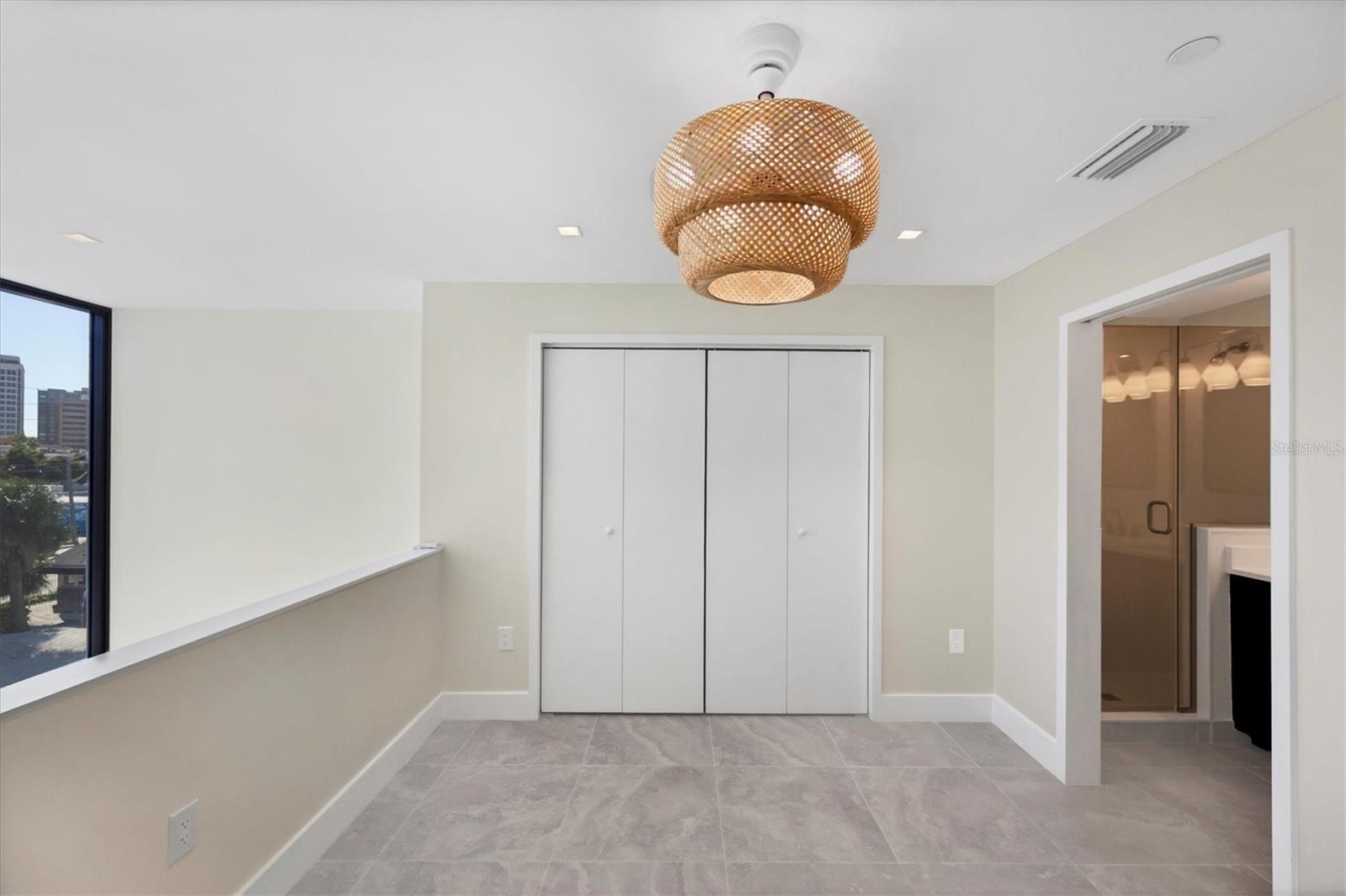 Image 19 of 33 For 1558 4th Street 216