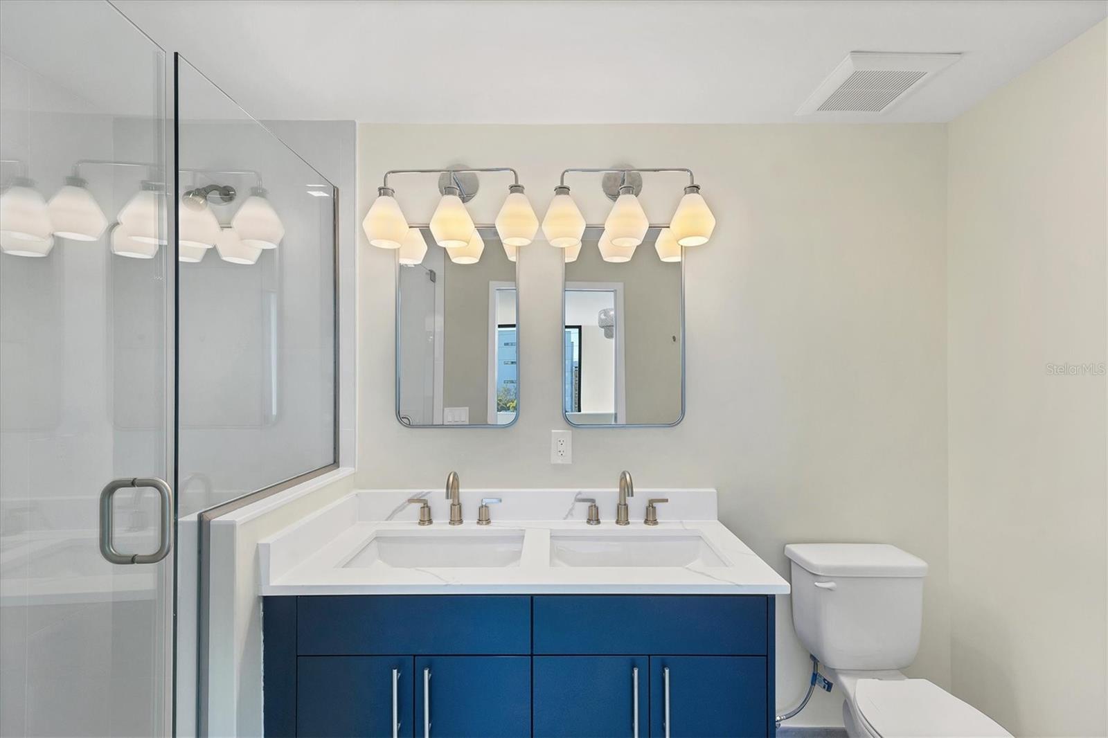 Image 23 of 33 For 1558 4th Street 216