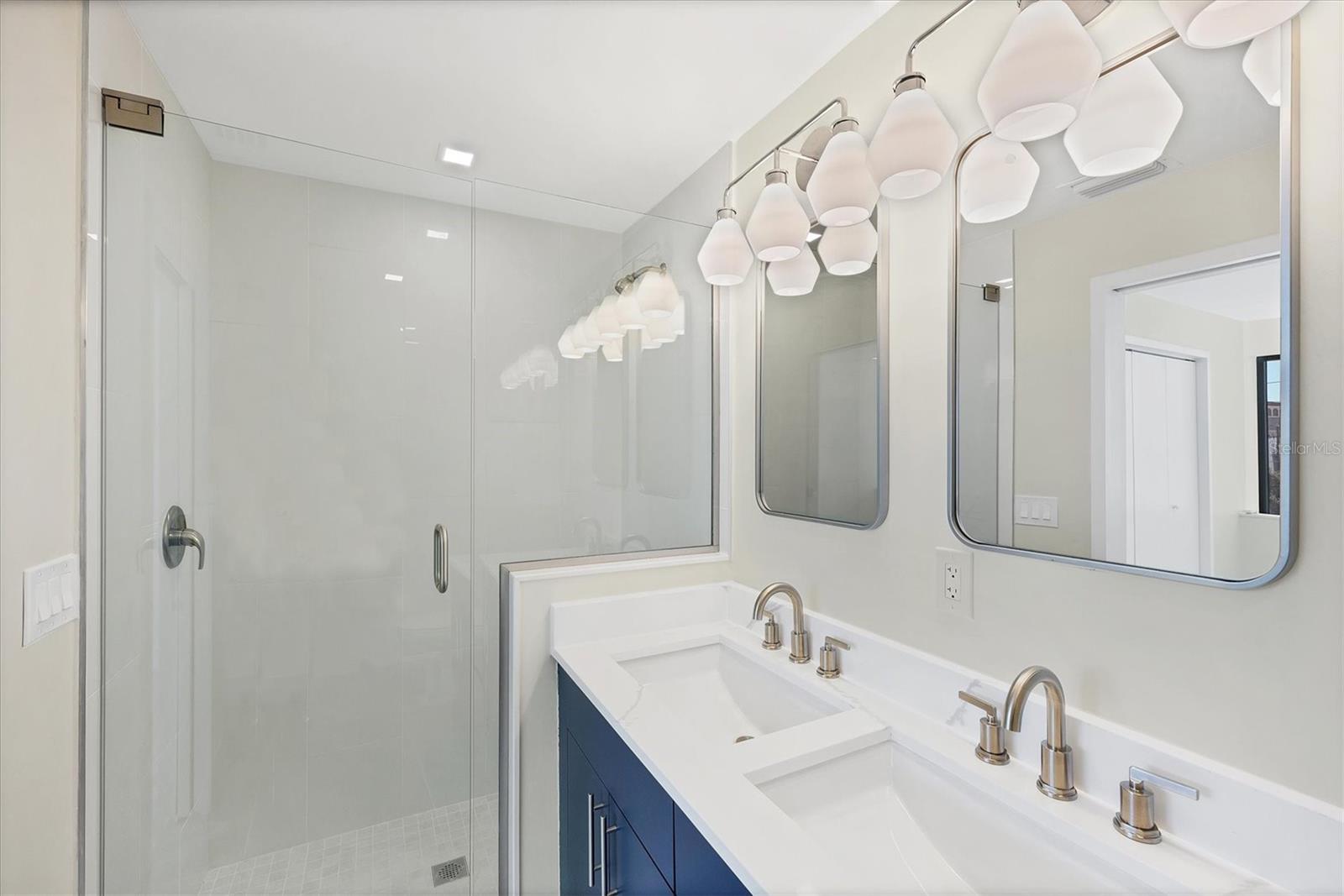 Image 24 of 33 For 1558 4th Street 216