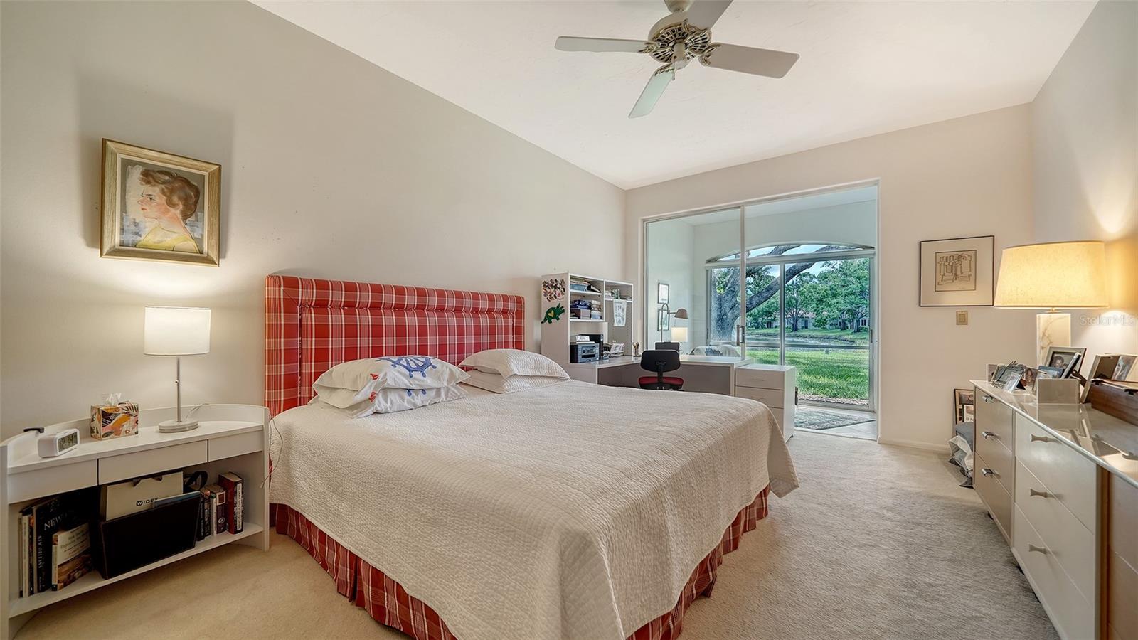 Image 10 of 39 For 3933 Chatsworth Greene  50