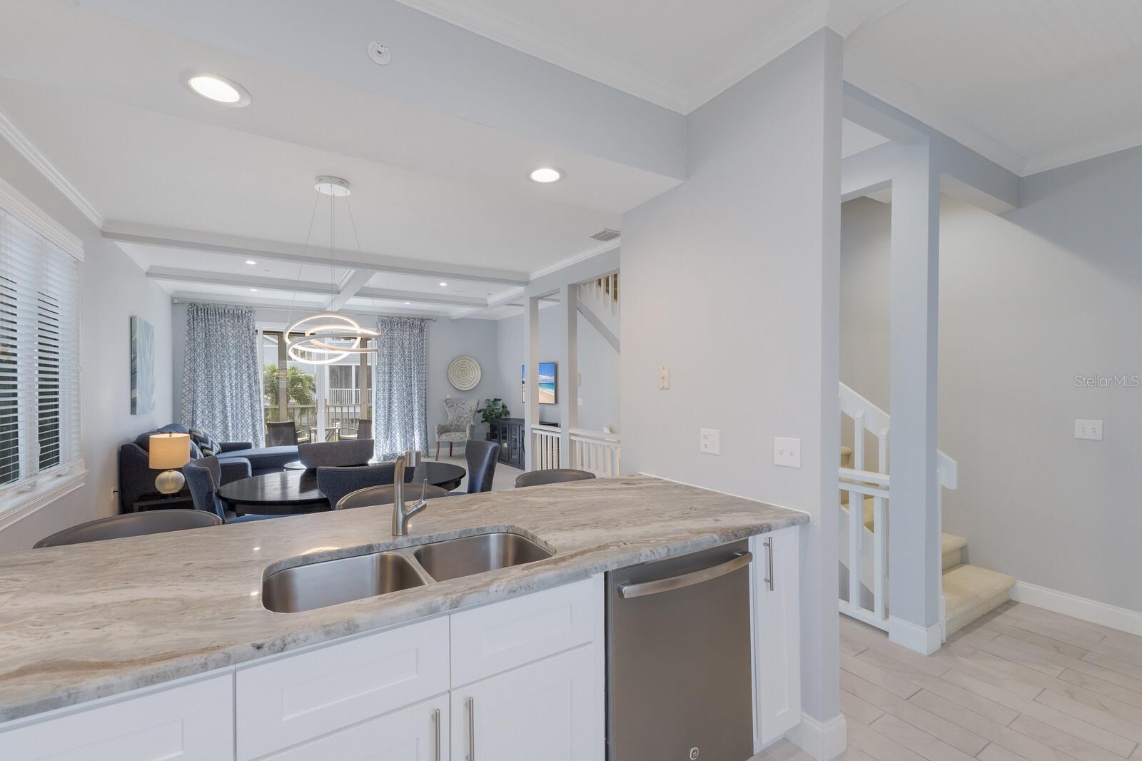 Image 15 of 38 For 847 Evergreen Way