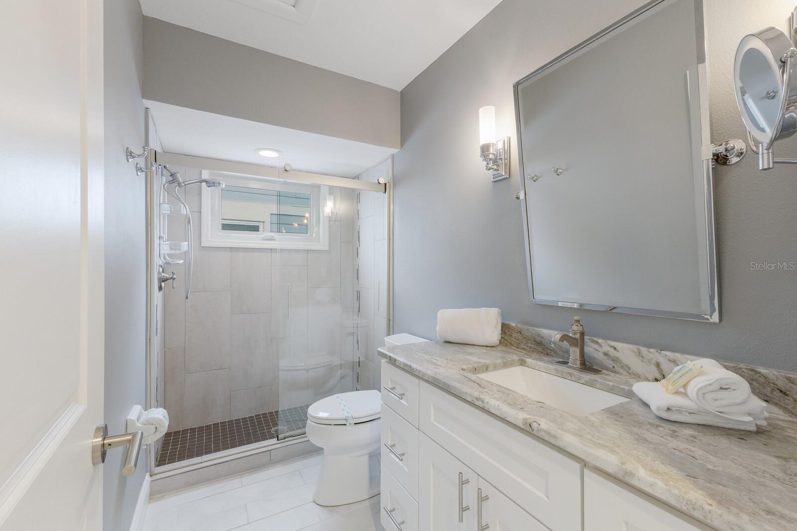 Image 23 of 38 For 847 Evergreen Way