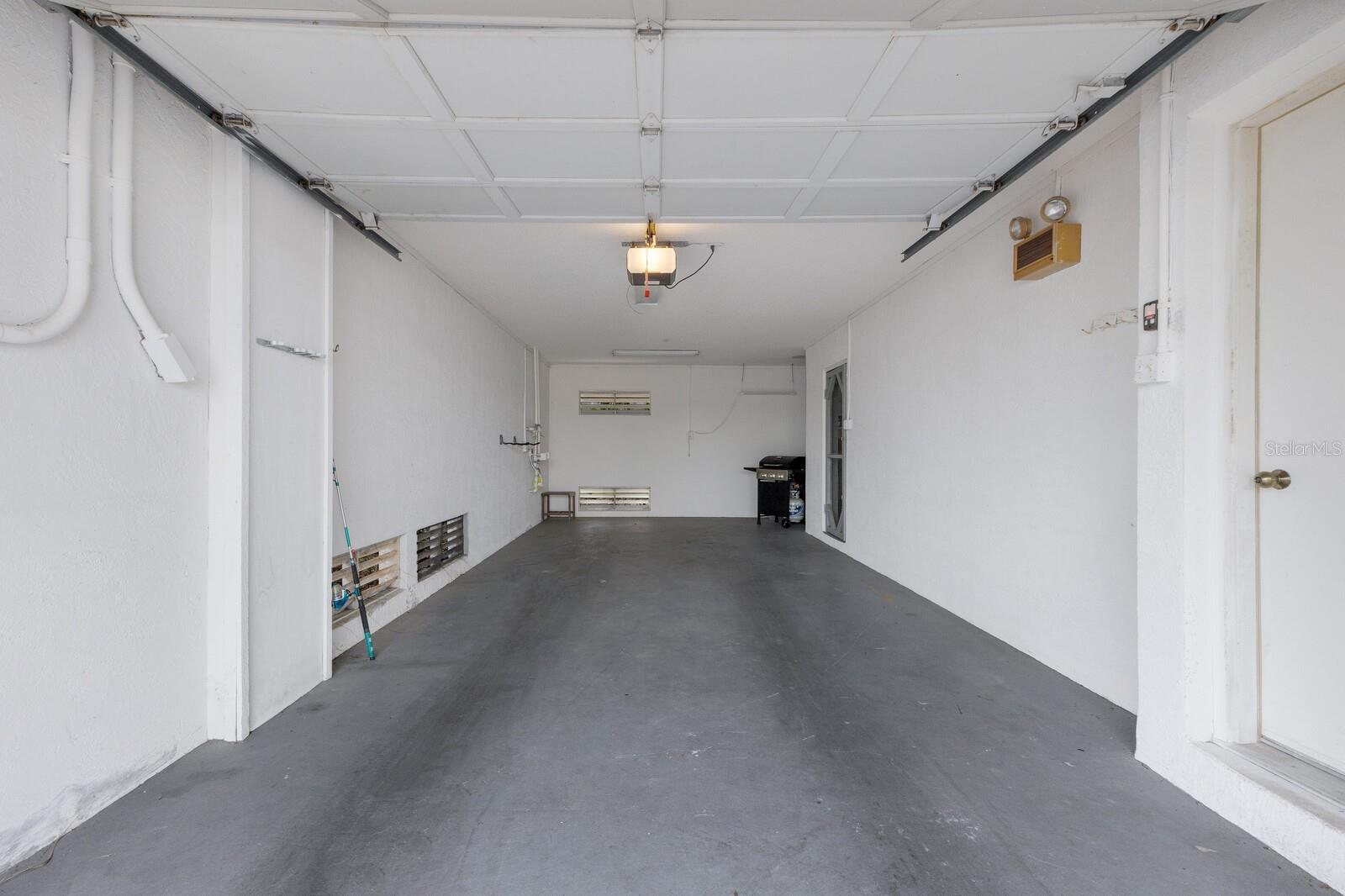 Image 25 of 38 For 847 Evergreen Way