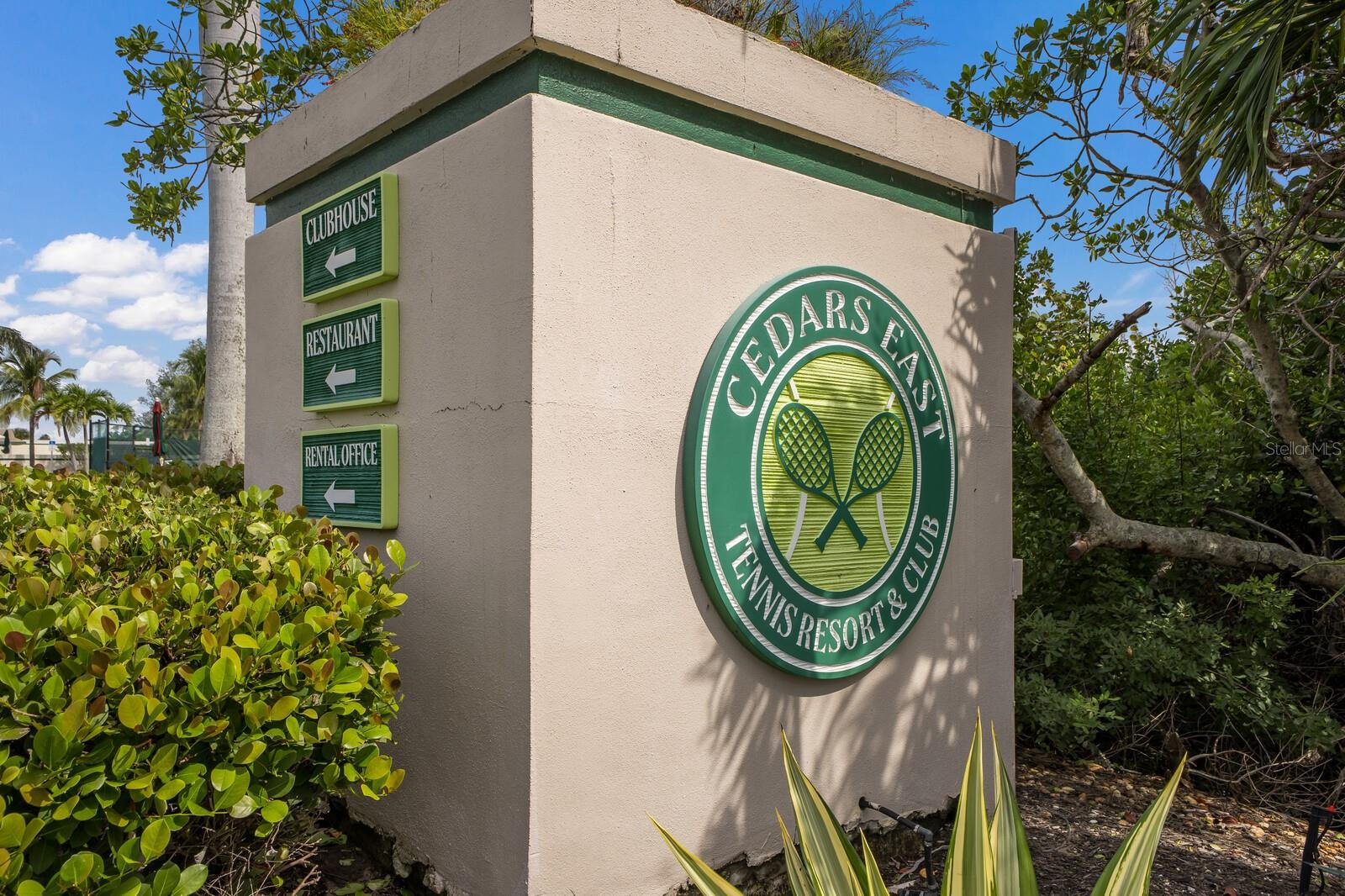 Image 3 of 38 For 847 Evergreen Way