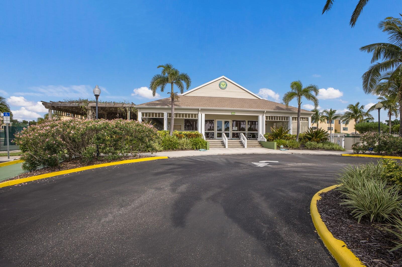 Image 30 of 38 For 847 Evergreen Way