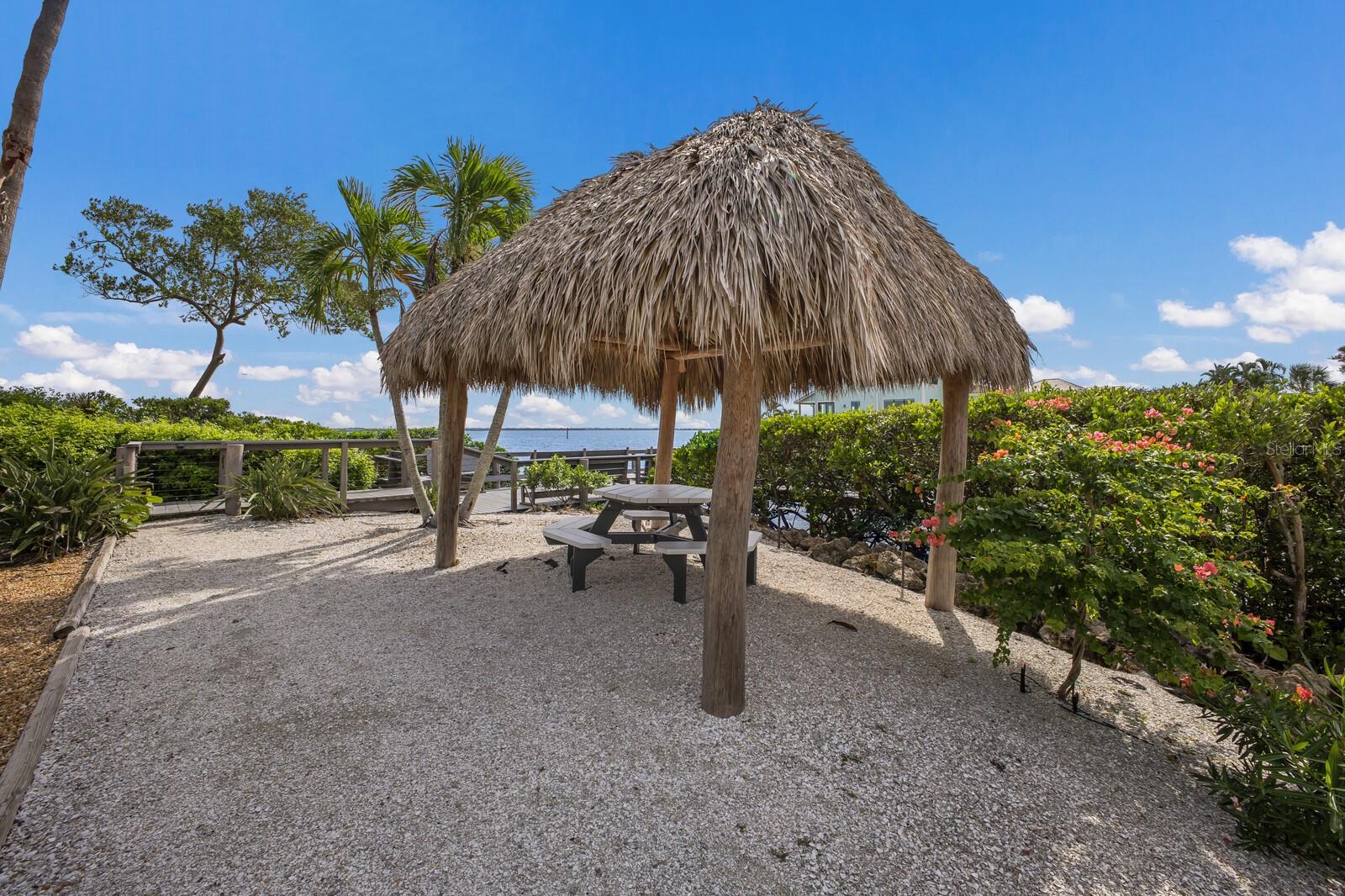 Image 34 of 38 For 847 Evergreen Way