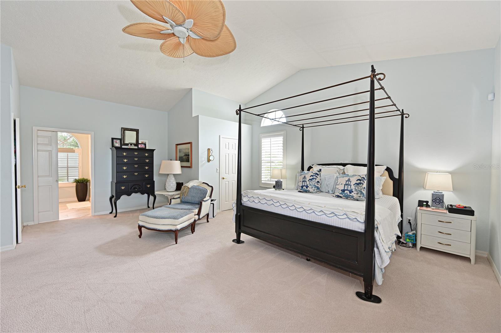 Image 28 of 89 For 6415 Turners Gap Road