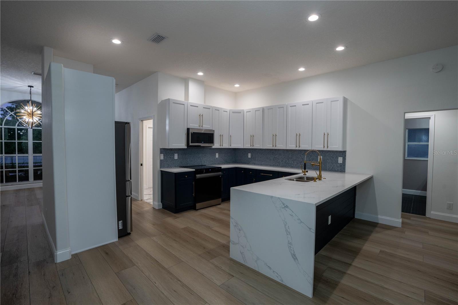 Image 16 of 64 For 5402 60th Street E