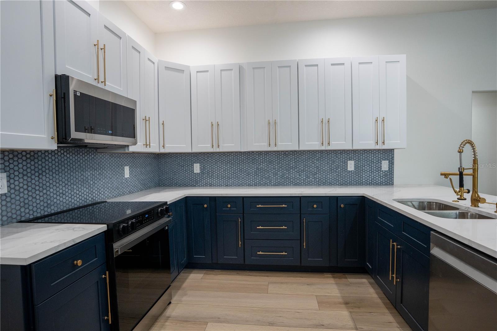 Image 22 of 64 For 5402 60th Street E