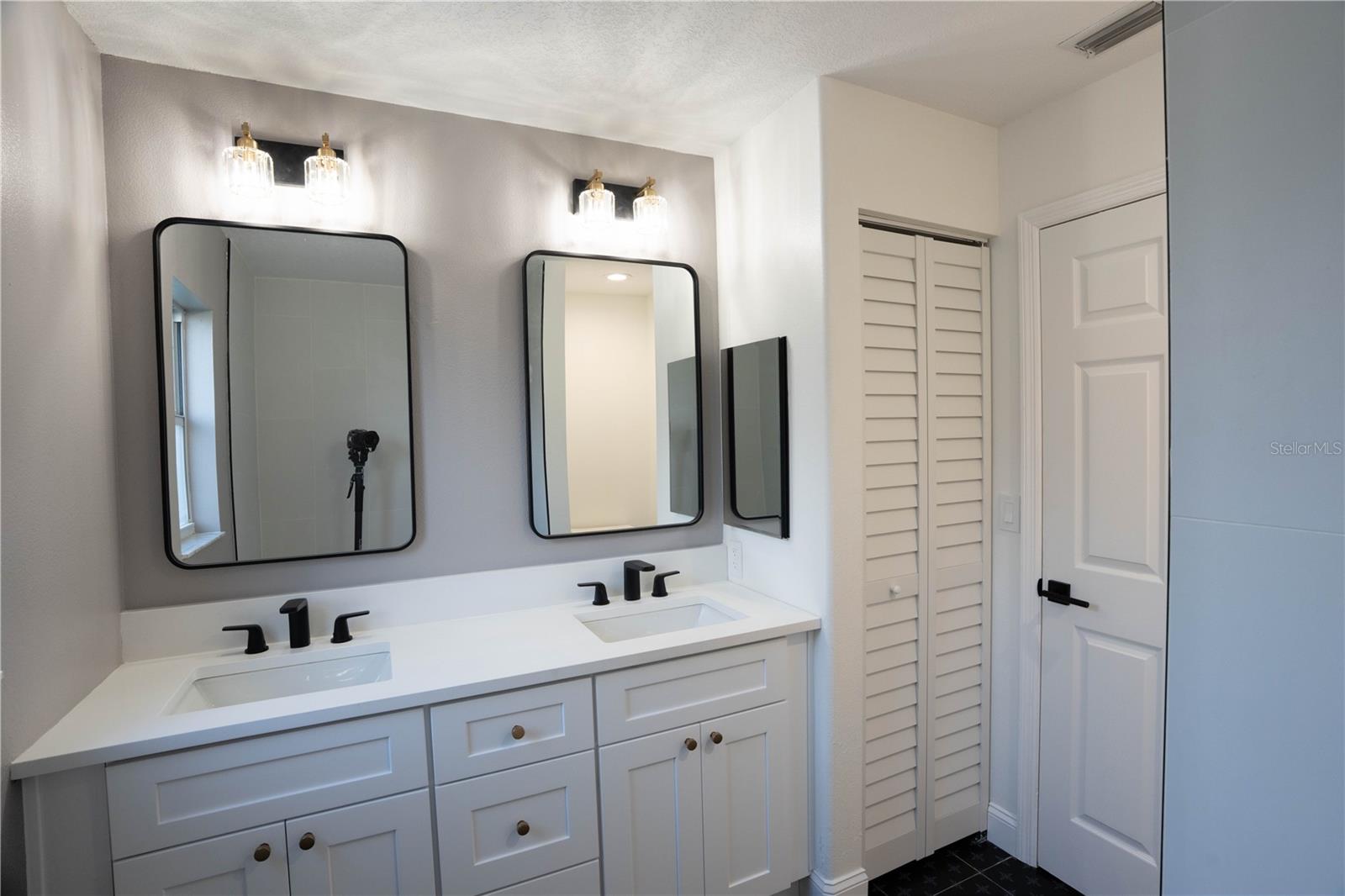 Image 32 of 64 For 5402 60th Street E