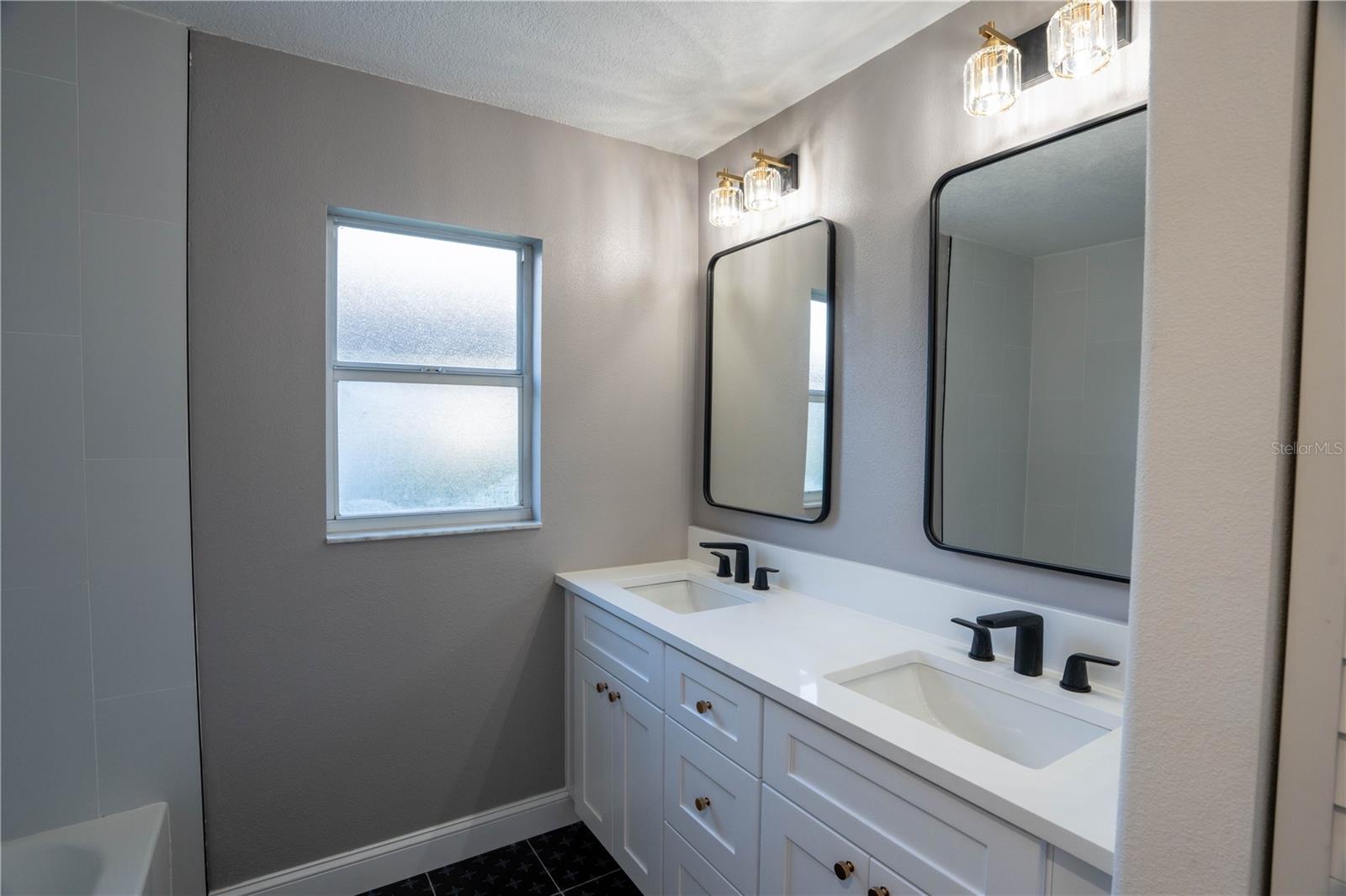 Image 33 of 64 For 5402 60th Street E