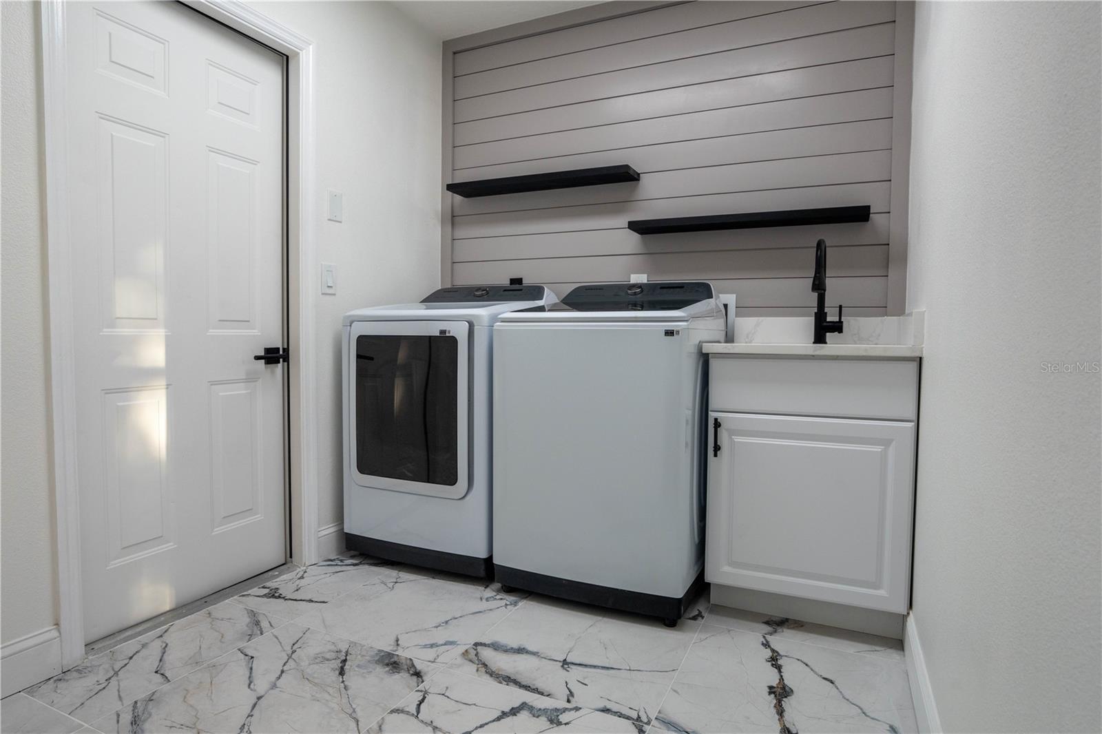 Image 61 of 64 For 5402 60th Street E