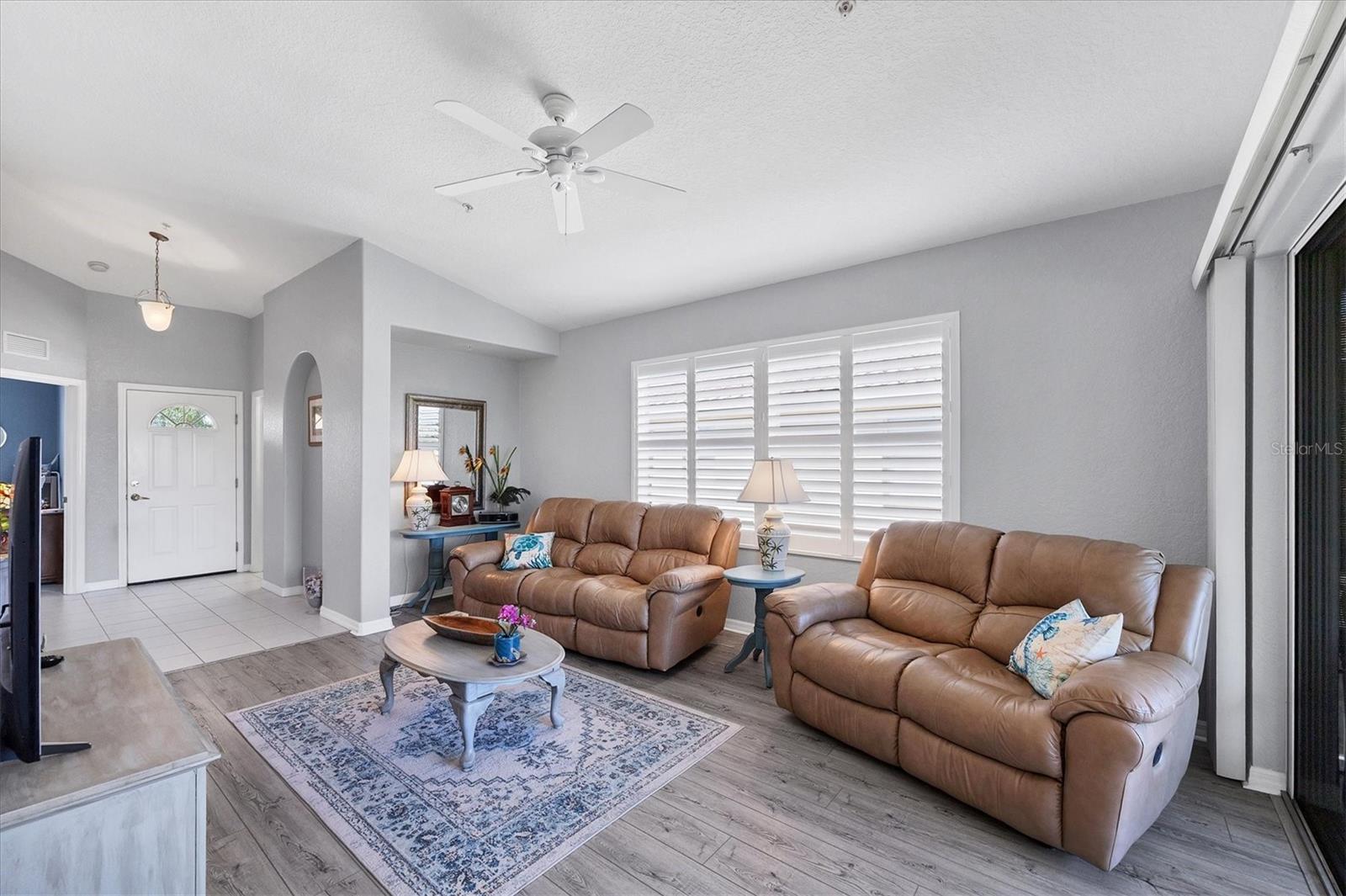 Image 7 of 60 For 4206 Vicenza Drive C24