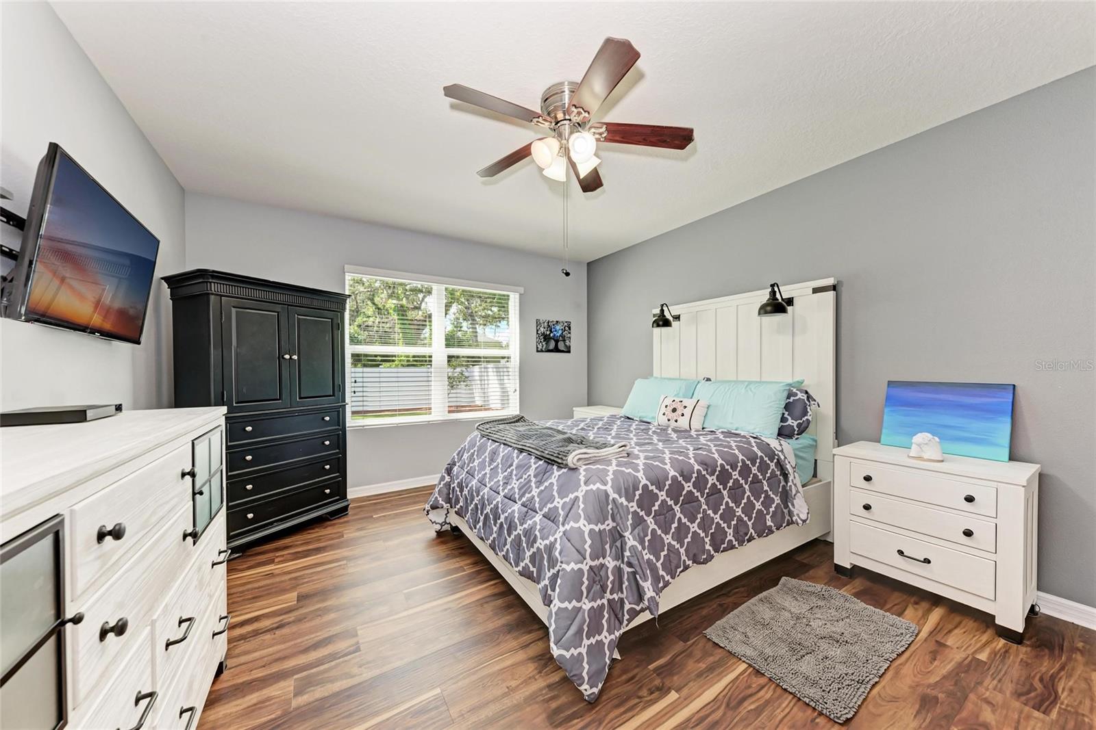 Image 14 of 47 For 5809 71st Street E
