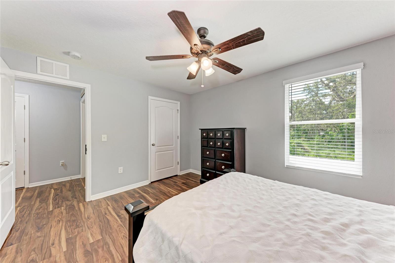 Image 32 of 47 For 5809 71st Street E
