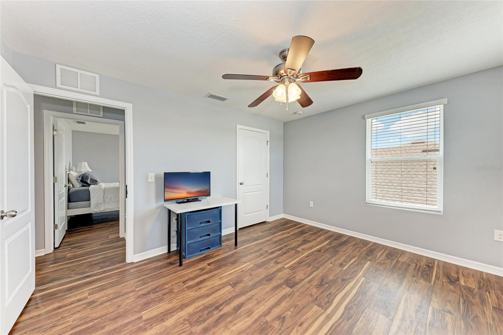 Image 34 of 47 For 5809 71st Street E